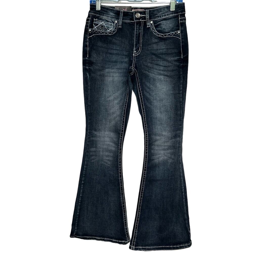 True Luck Jeans Women's Flare Leg Mid‎ Rise Slim Through Hip & Thigh Size 7/8
